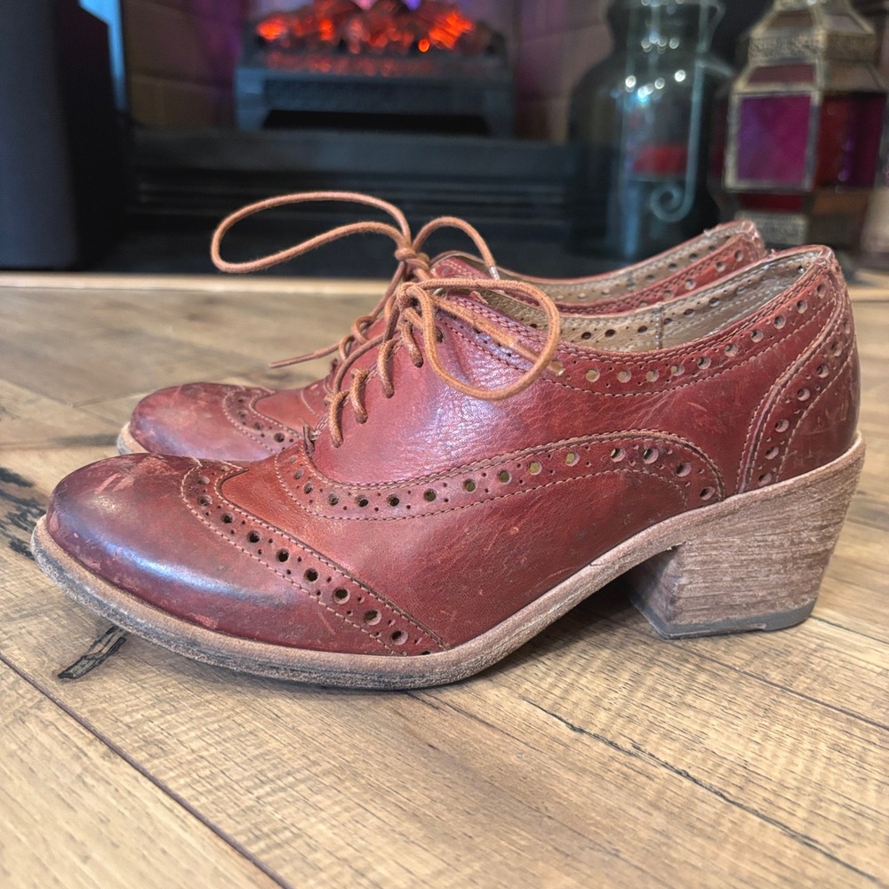 Frye Maggie Leather Wingtip Brogue Stacked Heel Lace Up Oxford Booties Sz 5.5
